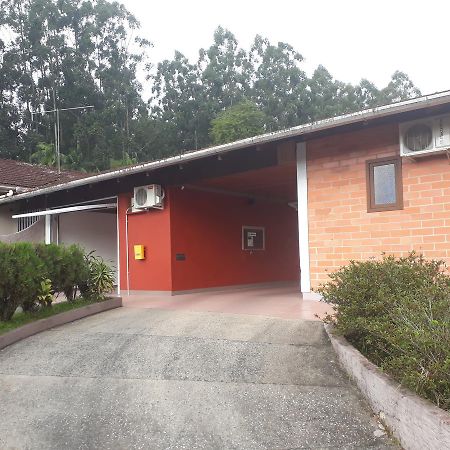 Motel Casa Branca Blumenau Eksteriør billede